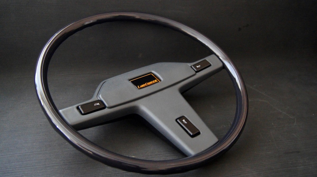 Toyota Land Cruiser FJ60 BJ60 BJ61 Steering Wheel Restored 2