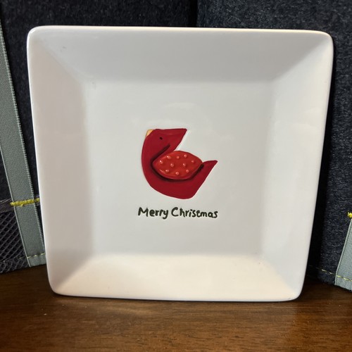 Oneida Set of 4 Christmas Dessert Plates: Santa, snowman, cardinal, Poinsettia - Picture 6 of 7