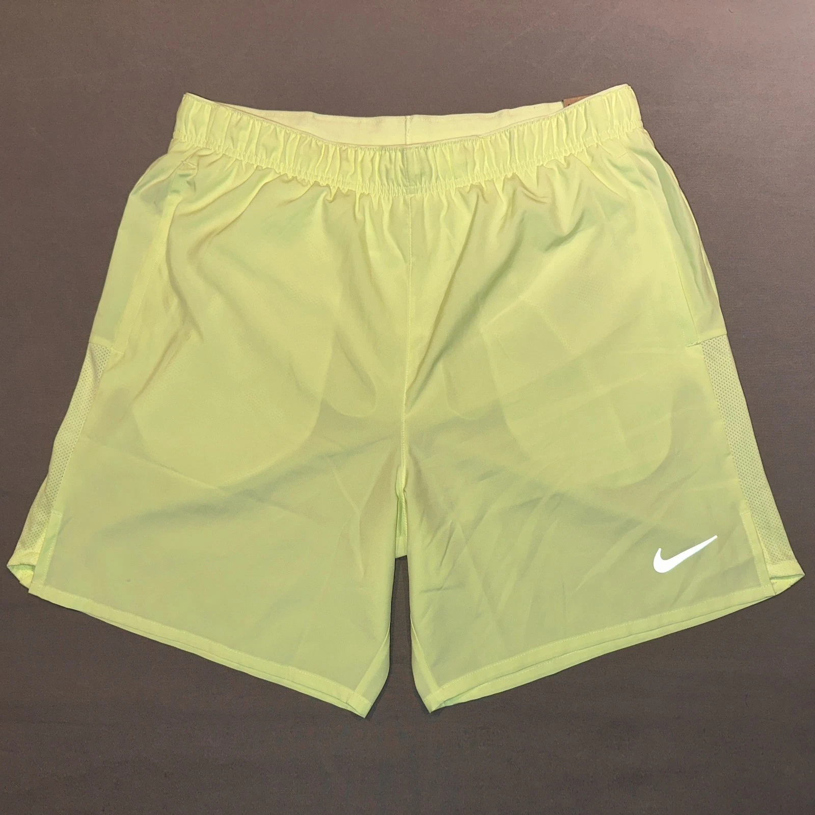 Nike Challenger Dri-Fit Mens 7" Running Shorts Pockets Barely Volt Yellow Medium