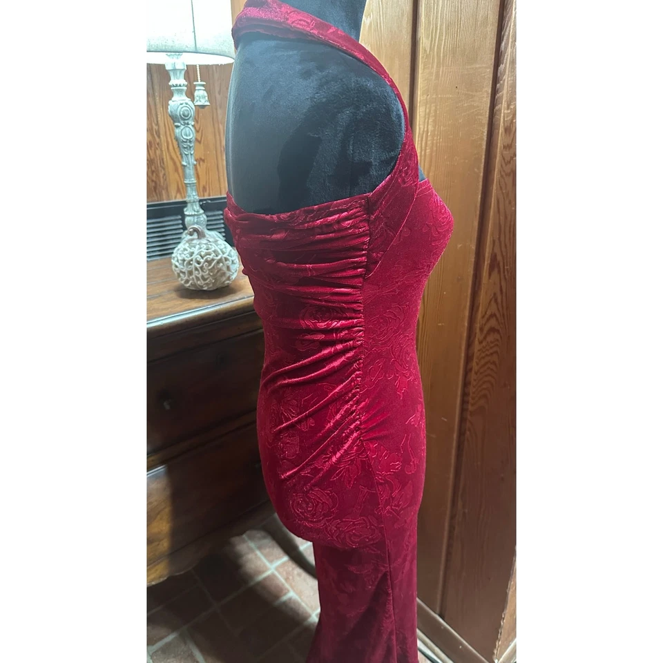 Vestido de Fiesta de Vacaciones Terciopelo Abertura Dobladillo Halter Cuello Ajustado Maxi Vestido Borgoña XS  Foto 4 de 4