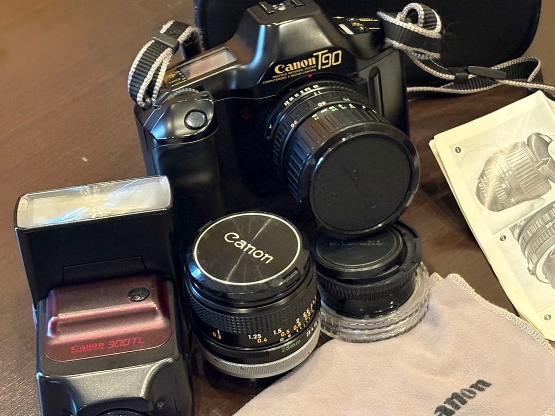 Canon T90 スピードライト300TL レンズセット ジュラルミンケース付 Canon T90 Film SLR Camera Set with Lens and Canon 300TL Flash | eBay
