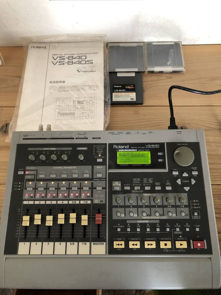 Roland VS-840 デジタルスタジオワークステーション 【公式通販】