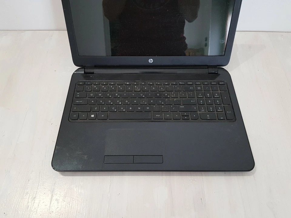 NOTEBOOK HP PAVILION 15 INTEL CELERON N2840 2GB RAM 500GB HD WIFI W10 WEBCAM - Immagine 2 di 4