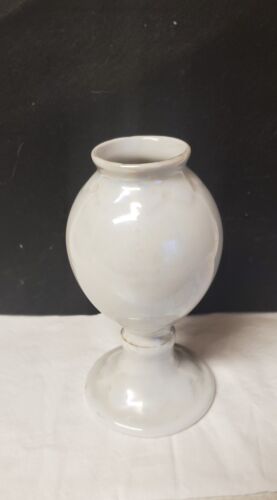 Vintage German Iridescent Opal White Vase with no chips or cracks - Picture 1 of 3