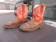 Used Ariat Short  Western Cowgirl Cowboy Boots Ladies Sz 9.5  B