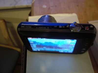 Panasonic LUMIX DMC-FX700 Digital Camera Japanese only w/Battery
