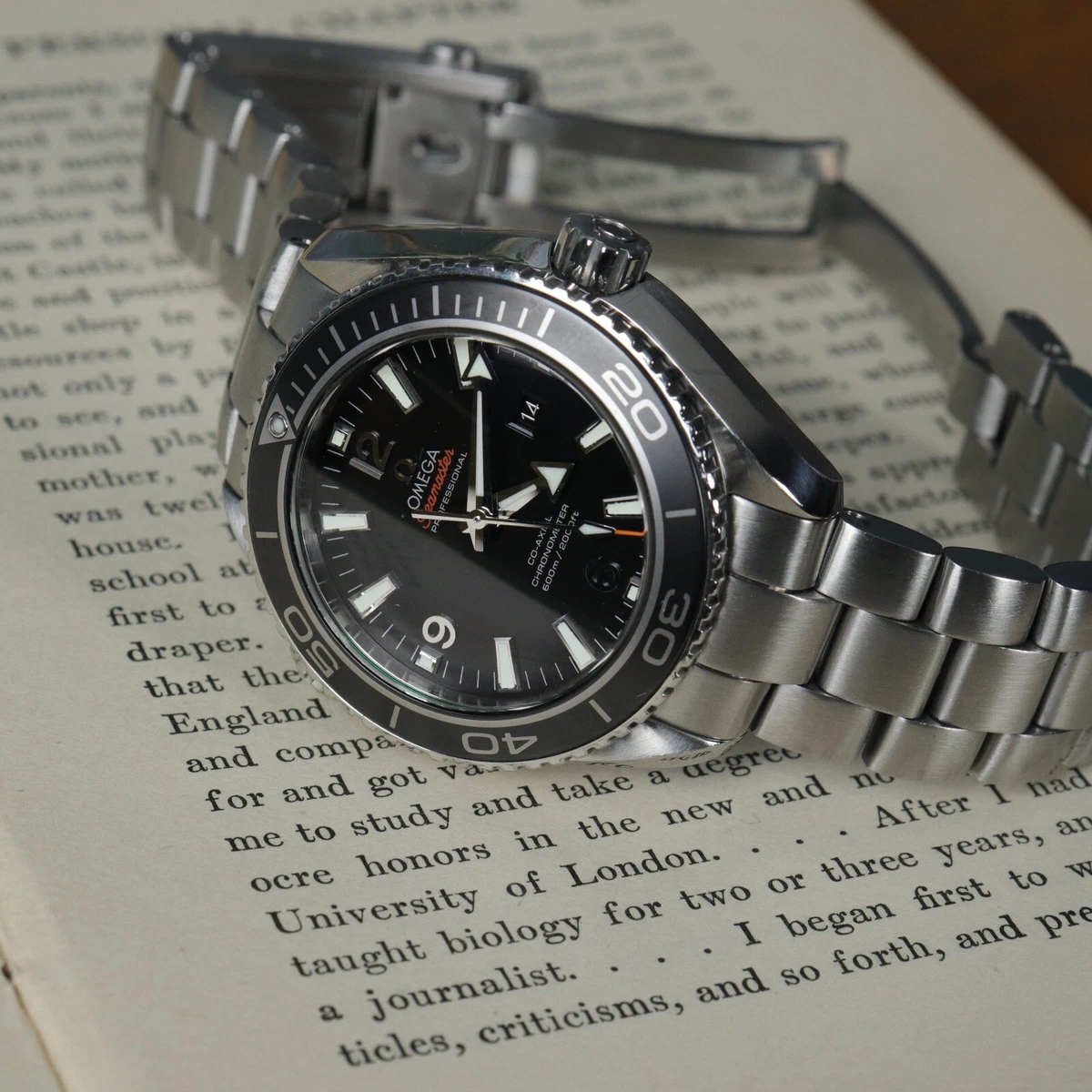 Omega Seamaster Planet Ocean Ref. 232.30.38.20.01.001 eBay