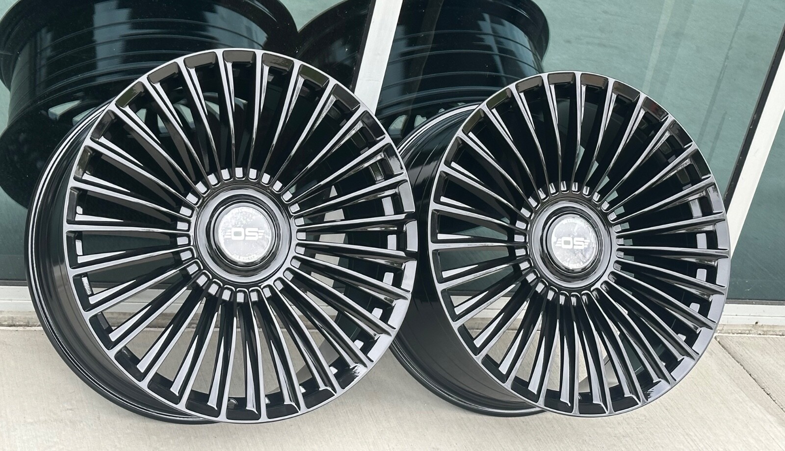 24” FF02 GLOSS BLACK FLOW FORGED WHEELS RIMS FOR ROLLS ROYCE WRAITH GHOST 24X10
