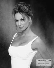 DEBBE DUNNING ACTRESS AND MODEL TOOL TIME GIRL - 8X10 PUBLICITY PHOTO (DD637)