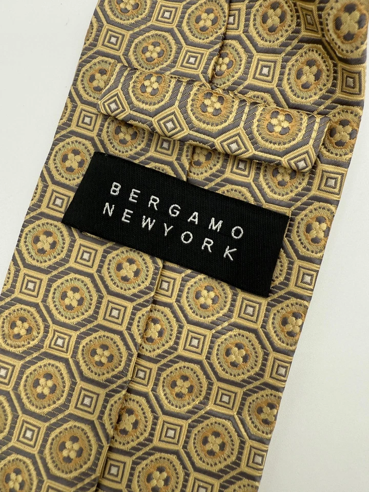 Corbata clásica Bergamo New York para hombre patrón hexágono geométrico aspecto seda Foto 3 de 4
