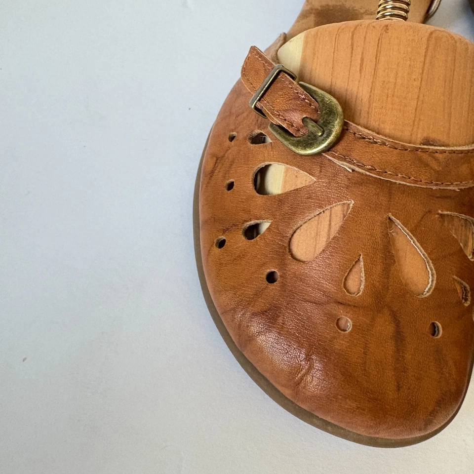 Miz Mooz Cocoa Sandals Size 39 US 8.5-9 Brown Leather Ankle Straps Boho Casual - Image 4 of 4