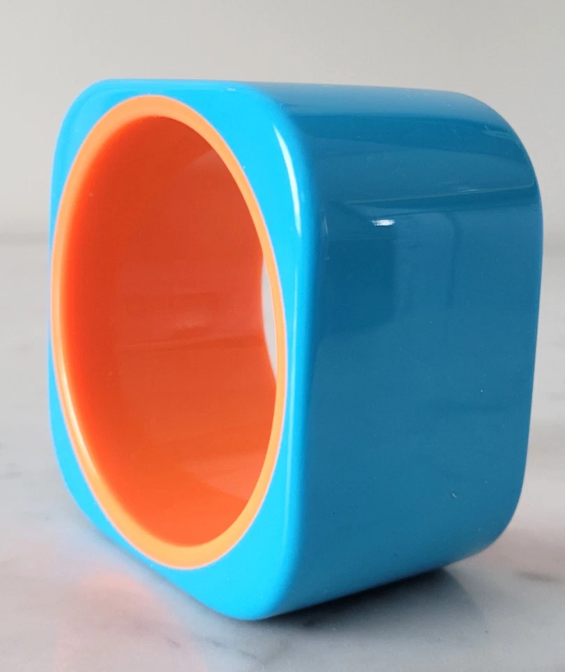 Brazalete Grande Grueso Lucite/Acrílico Bicolor Modernista Declaración