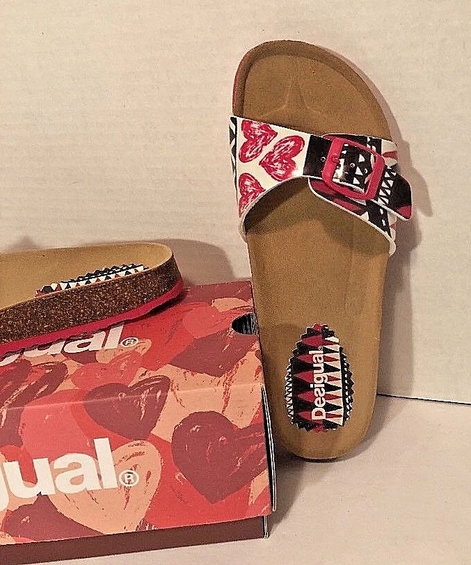 Desigual Bio 2 пробки горки сандалии ярко розовый черный сердца геометрический Рекомендуемая розничная цена производителя $68 новый в коробке - Изображение 3 из 4