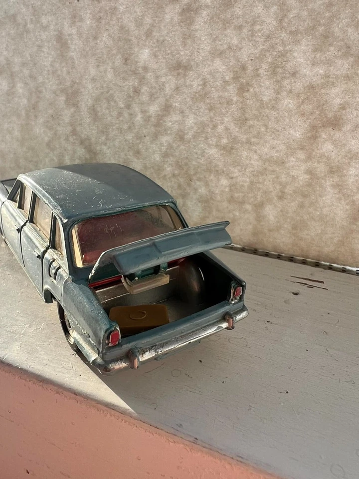 Tekno denmark 827 saab 96 más otros dos modelos de coches antiguos Foto 2 de 4