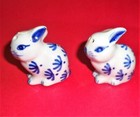 Vintage Mini Bunny, Hand Painted, Ceramic, Salt & Pepper shakers — photo 4