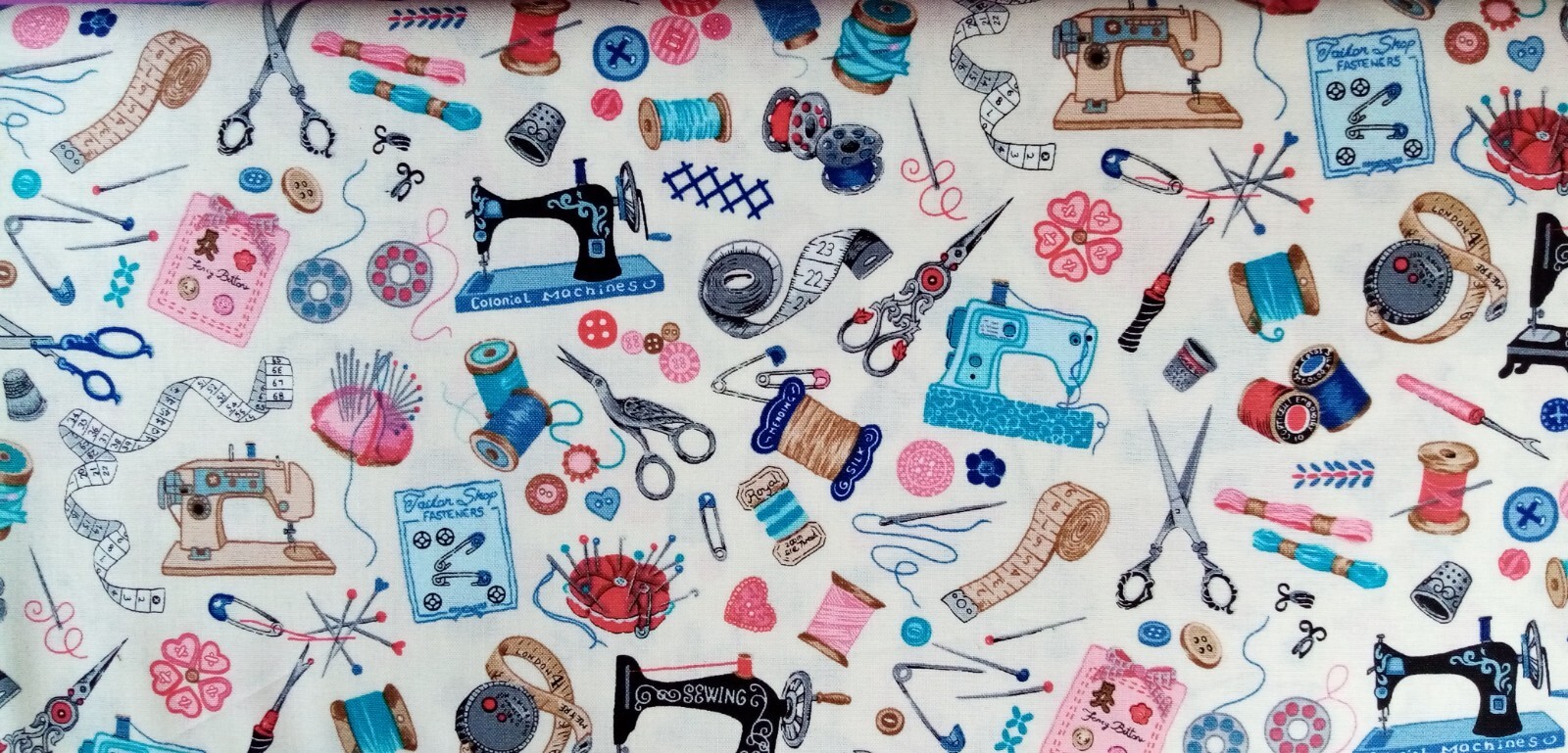 Nutex Sew Vintage Fabric FQ 1/2m Panel 100 cotton pony patterns