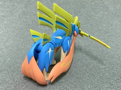 Zacian Zamazenta Pokemon monster Figure Nintendo Tomy Collection