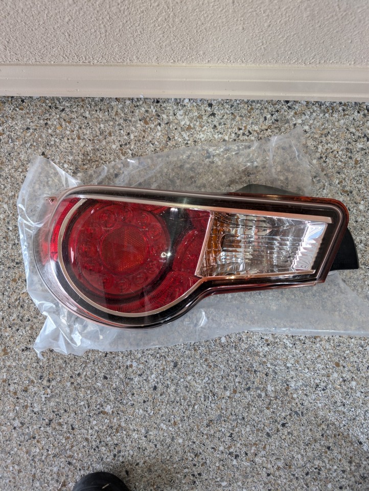 2013 2016 Scion Frs Tail Lights OEM Set Pair Original Subaru Brz