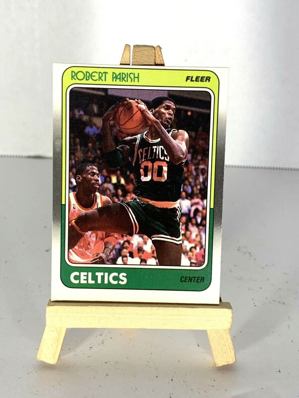 1988-89 Fleer #12 Robert Parish - Boston Celtics