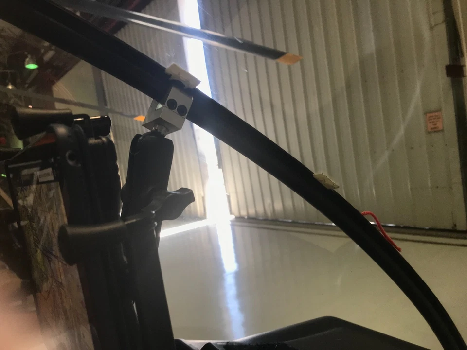 Montaje para iPad/GoPro/GPS para Robinson R22 R44 R66 Foto 3 de 4