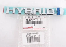 Genuine OEM Toyota 75374-47112 Right Side Panel Emblem 