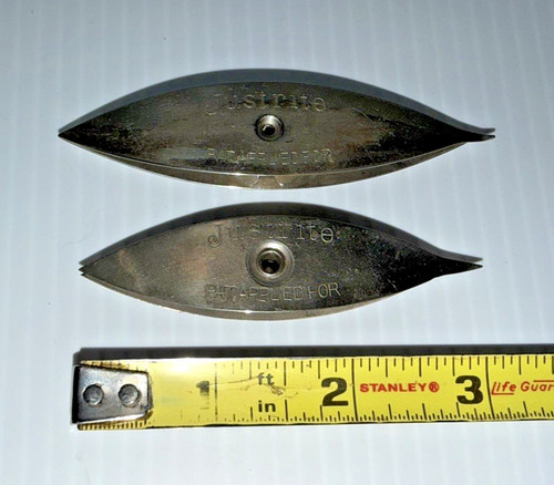 TWO VINTAGE SEWING KNITTING CROCHET LACE JUSTRITE TATTING SHUTTLES