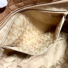 Foto 14 di 24