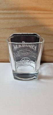 VERRE JACK DANIEL'S JACK DANIELS GRAVE DERNIER MODELE + 1 SOUS BOCK