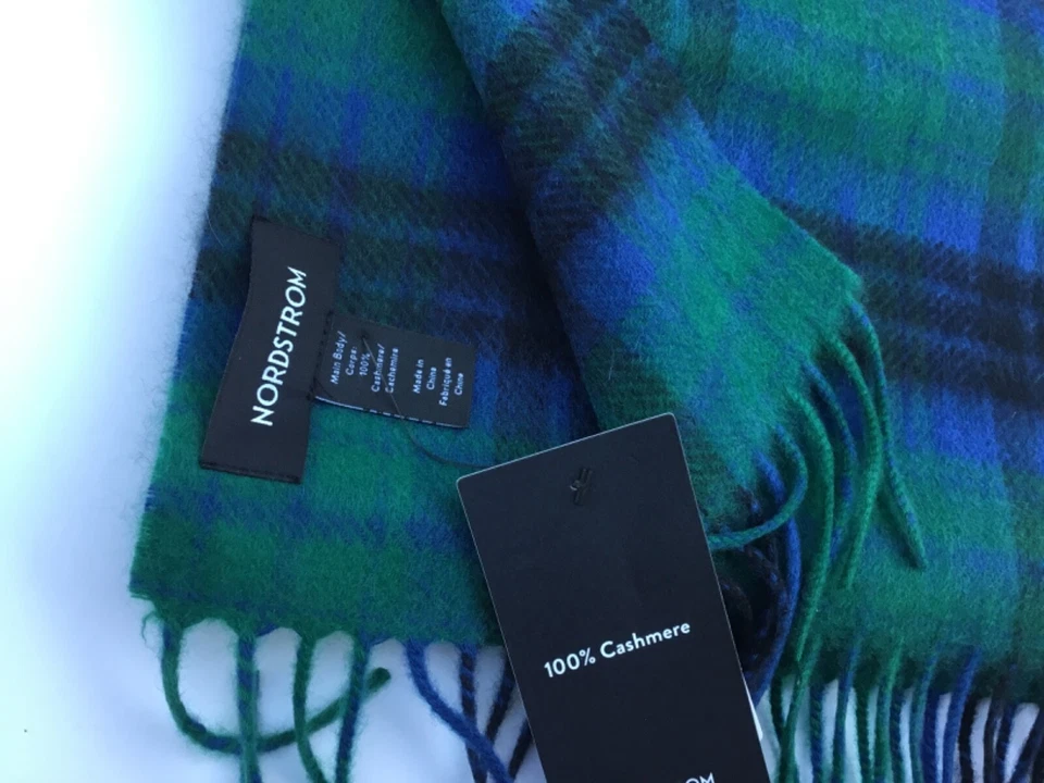Nordstrom 100% Cachemira 68" x 12" Flecos Bufanda Azul Verde Negro Cuadros $89 Nuevo Foto 2 de 4
