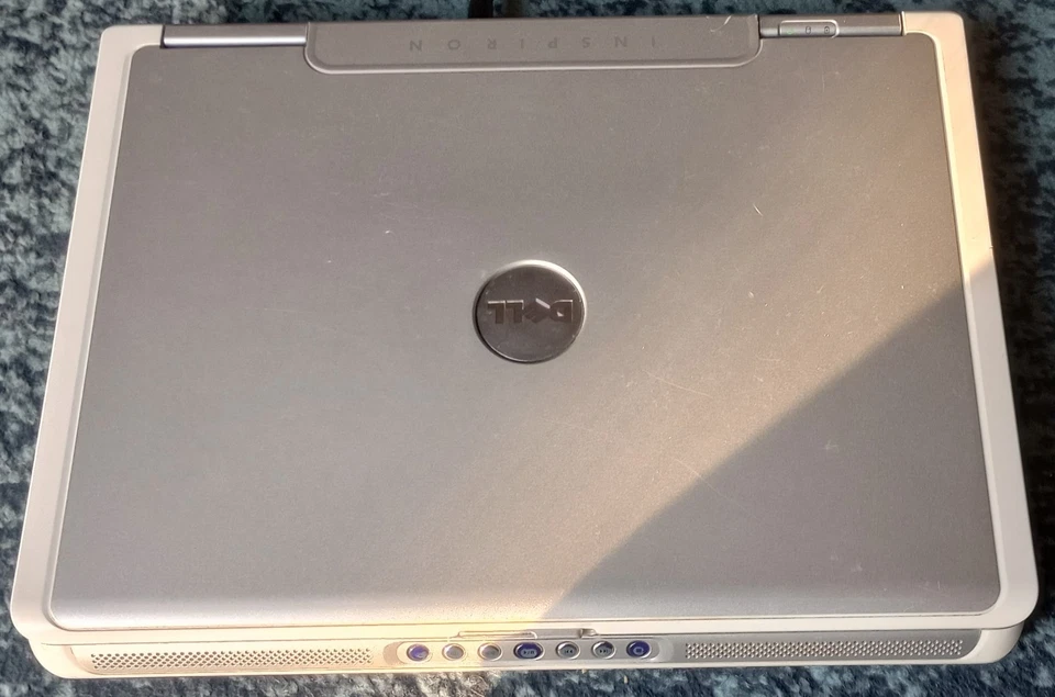 Dell Inspiron 6000 Model PP12L Intel Pentium M 1.5 GHz 2GB RAM Laptop for Parts - Image 3 of 4