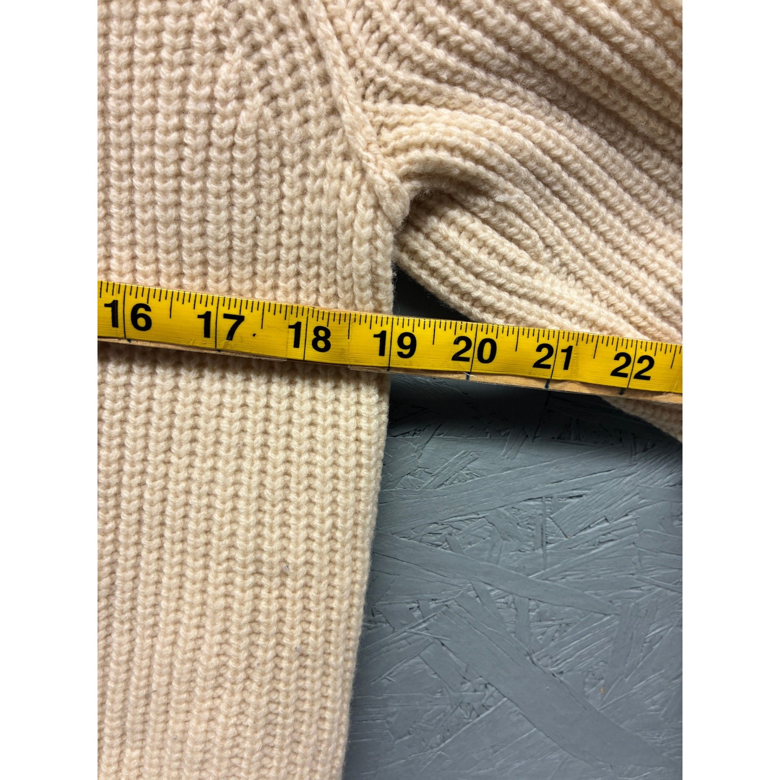 Uniqlo x Lemaire Ribbed Wool Belted Cardigan Sweater Women's Small Cream thumbnail 8