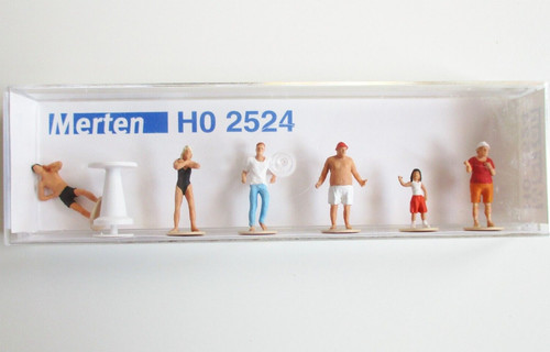 Figuras HO Merten 2524 bañistas de playa, turistas y nadadores en el snack bar | Condition: New