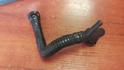 Zylinderkopfhaube Entlüftungsrohr passend für BMW E38 E39 E46 1440317