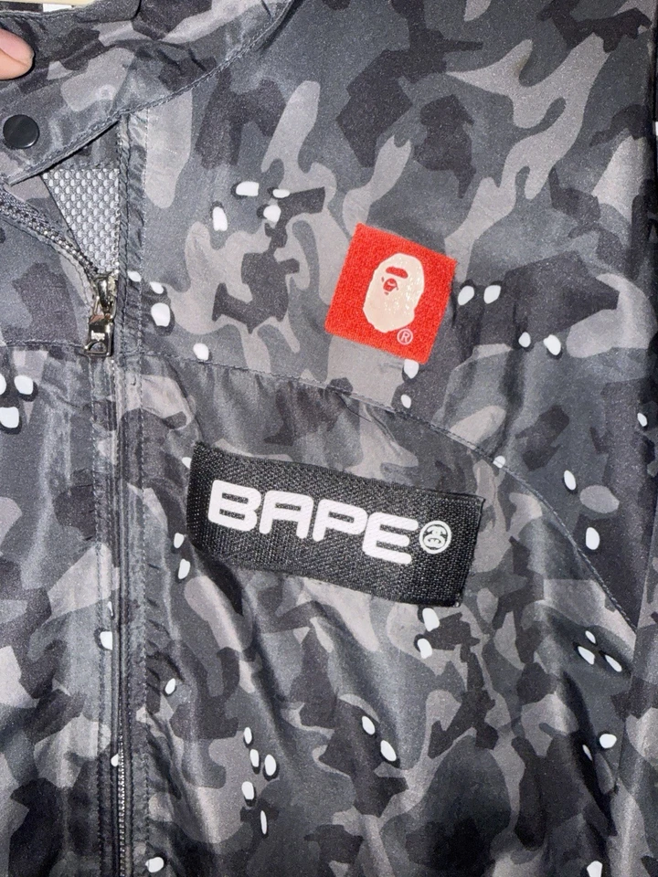 RARE 2013 Bape x Stussy Collab Windbreaker Jacket A Bathing Ape Dark Camo sz M - Image 3 of 4