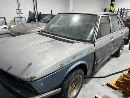 BMW E12 525 Project Body / Car - Picture 1 of 13