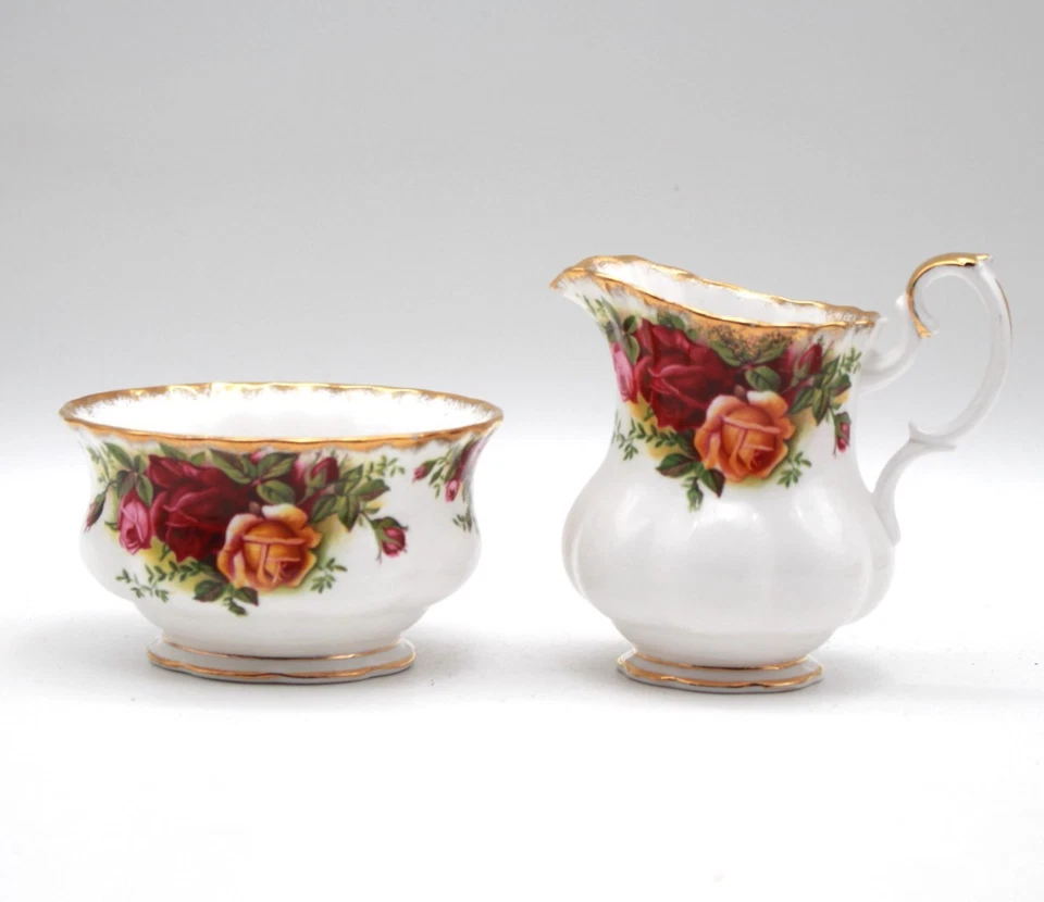 Zuckerschale + Milchkännchen von Royal Albert Old Country Roses - Bild 1 von 2