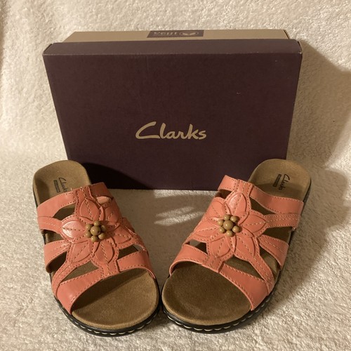 Clarks Lexi Myrtle Coral Size 9 1/2 Wide Slip On Sandals 2” Heel New In Box