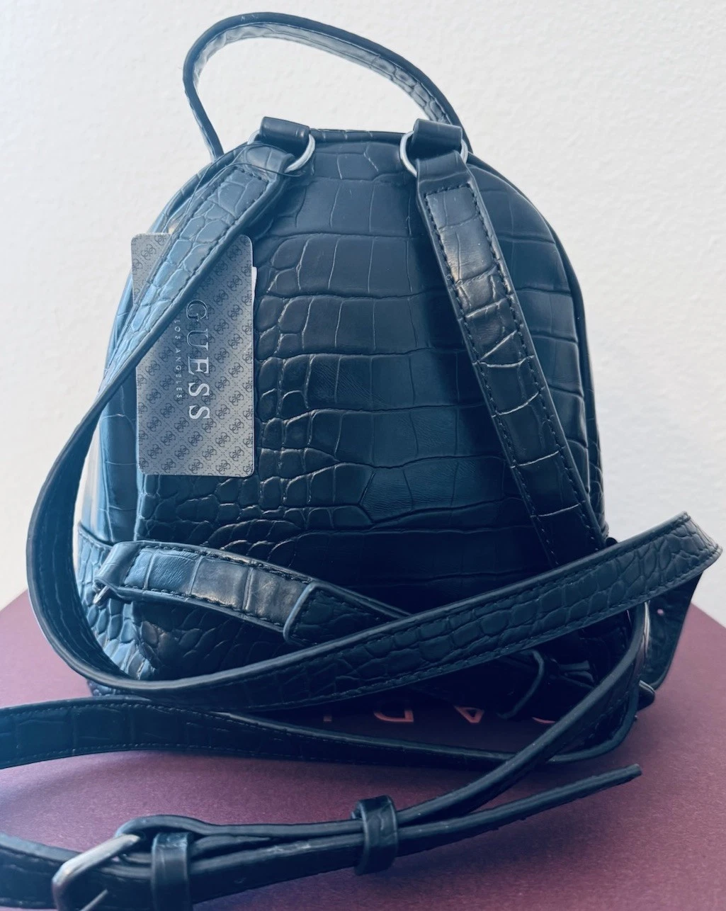 GUESS Newberg Mini zaino nero in rilievo