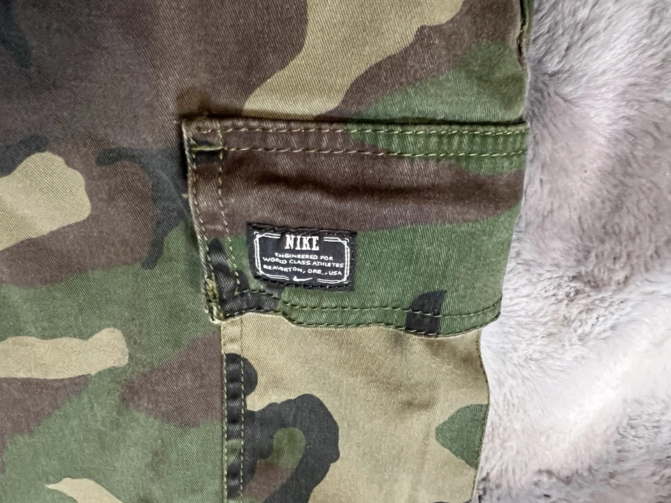 Lote de shorts de carga camuflados Nike Special Forces 2010 masculino 34 medidas perto de 36 novo na caixa - Imagem 2 de 4