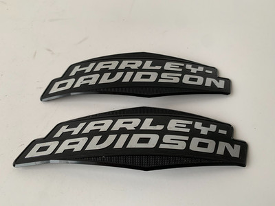 HARLEY DAVIDSON CVO TOURING 23-25 FUEL TANK EMBLEMS LEFT RIGHT