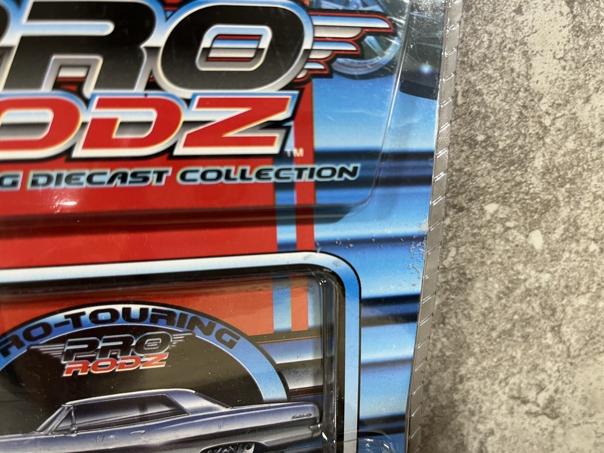 VERY RARE NEW Maisto PRO RODZ 65 CHEVY MALIBU SS 1/64 from Japan F