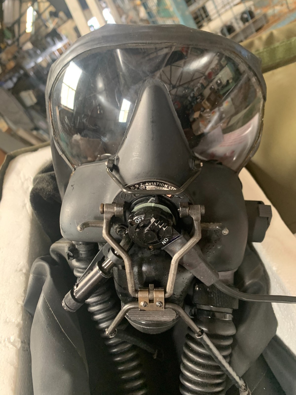 AR5 Aircrew NBC Respirator Mask & Manifold NSN: 1660-99-225-31<wbr/>44. P/N: 1502927.