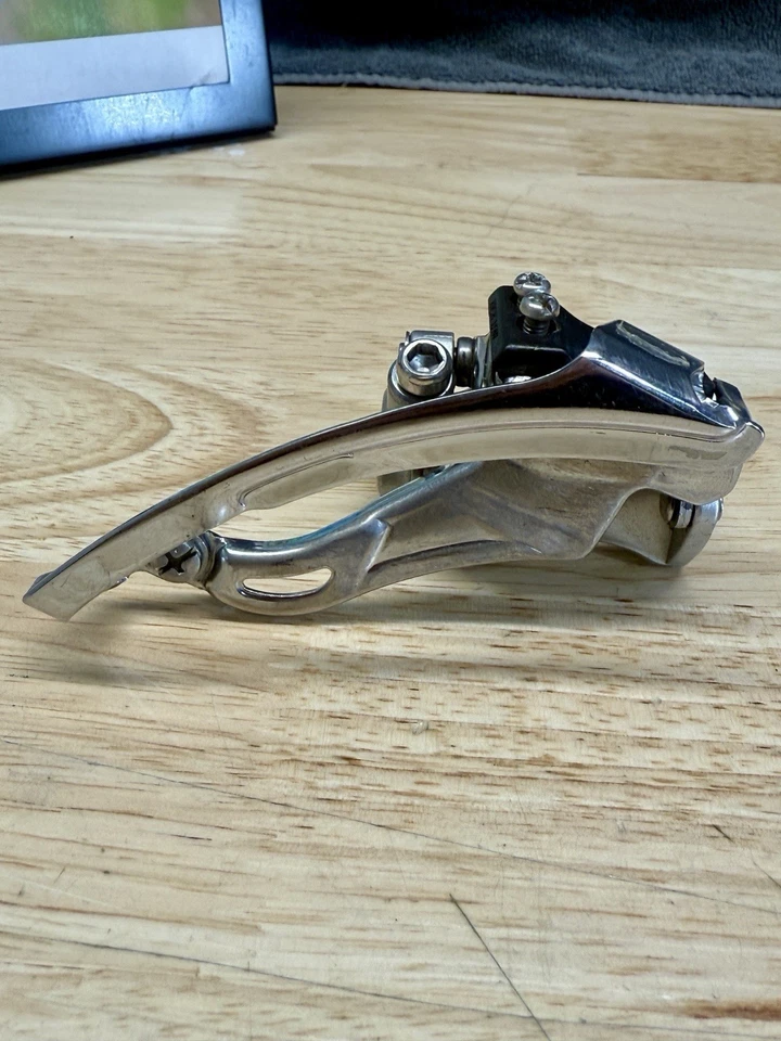 SHIMANO XT FRONT DERAILLEUR M750 TOP PULL 66-69 DEGREE 31.8 MM CLAMP - Image 3 of 4