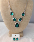 Emerald Green Glass Rhinestone Necklace and Earrings Set — photo 2