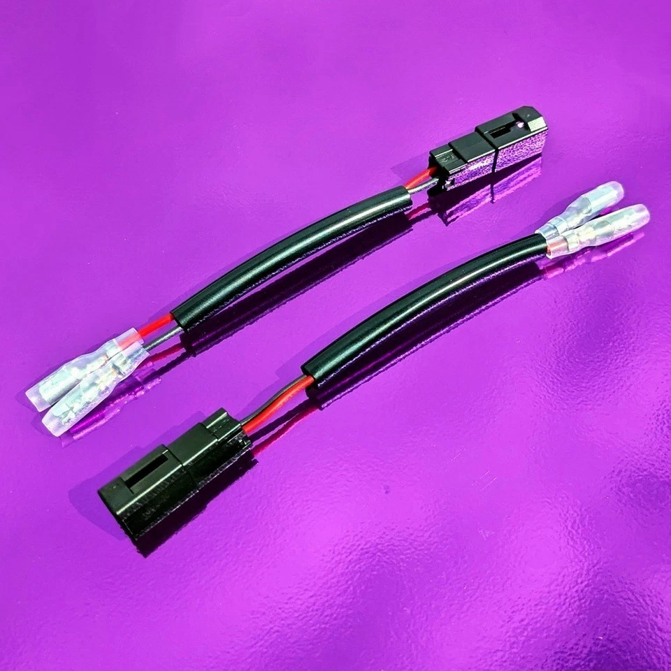 Enchufes adaptadores señal de giro Ducati - MULTISTRADA V2 950 1100 1200 1200S 1260 1260S Foto 2 de 4