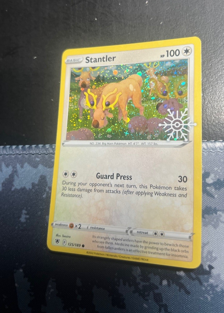 Stantler 125/189 Cosmos Holo Holiday Snowflake Stamped Pokemon TCG 2022