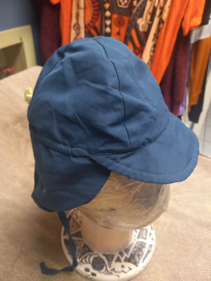 我玩。 Flap 防晒泳帽(蓝色,新生儿 0-6 个月)- UPF 50+ — 第 2/4 张图片