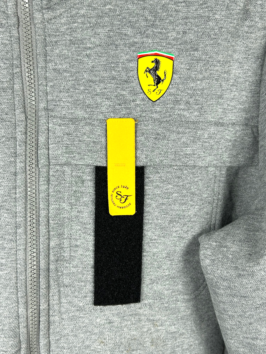 極美品 PUMA プーマ フェラーリ 刺繍ロゴ グレー ジャージ 人気 極美品 PUMA プーマ フェラーリ 刺繍ロゴ グレー ジャージ 人気