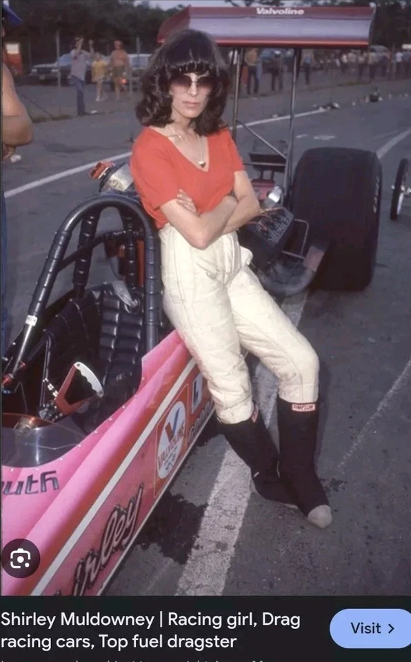 Camisetas autografiadas de Shirley Muldowney y Jeg Coughlin Foto 2 de 4