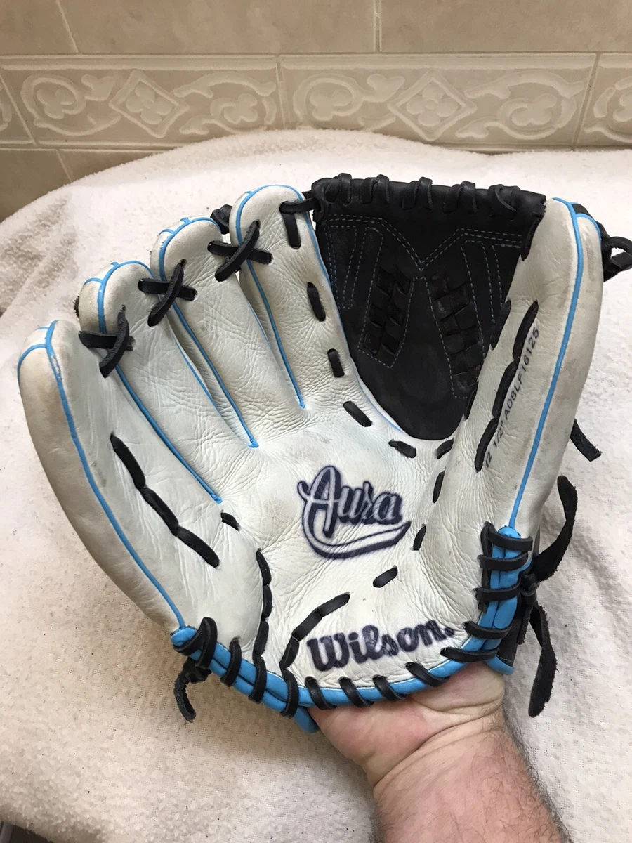 Wilson aura best sale